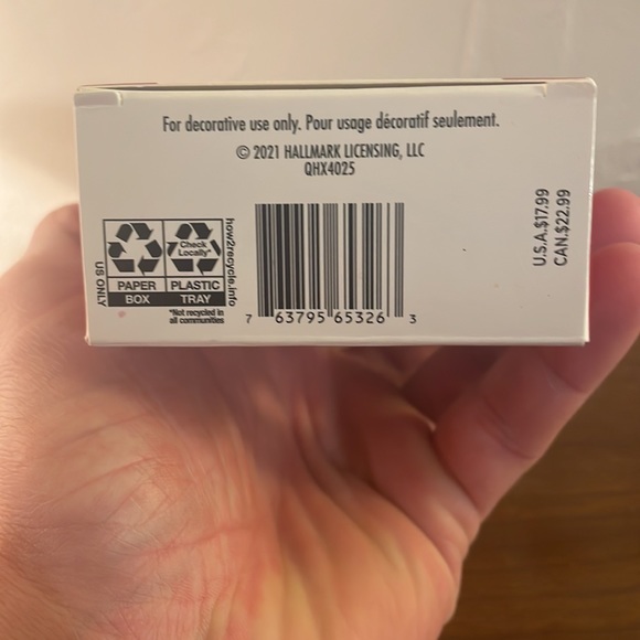 Hallmark Keepsake Christmas Ornament 2021 NEW HOME Porcelain & Metal Key - New - Picture 3 of 4